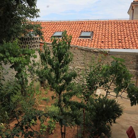 Apartments And Rooms With Parking Space Mali Lošinj Kültér fotó