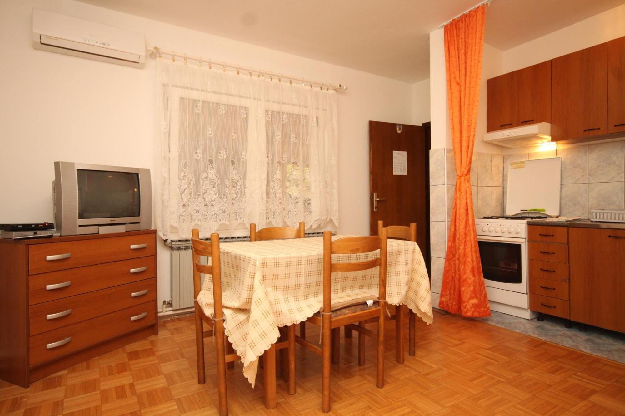 Apartments And Rooms With Parking Space Mali Lošinj Szoba fotó