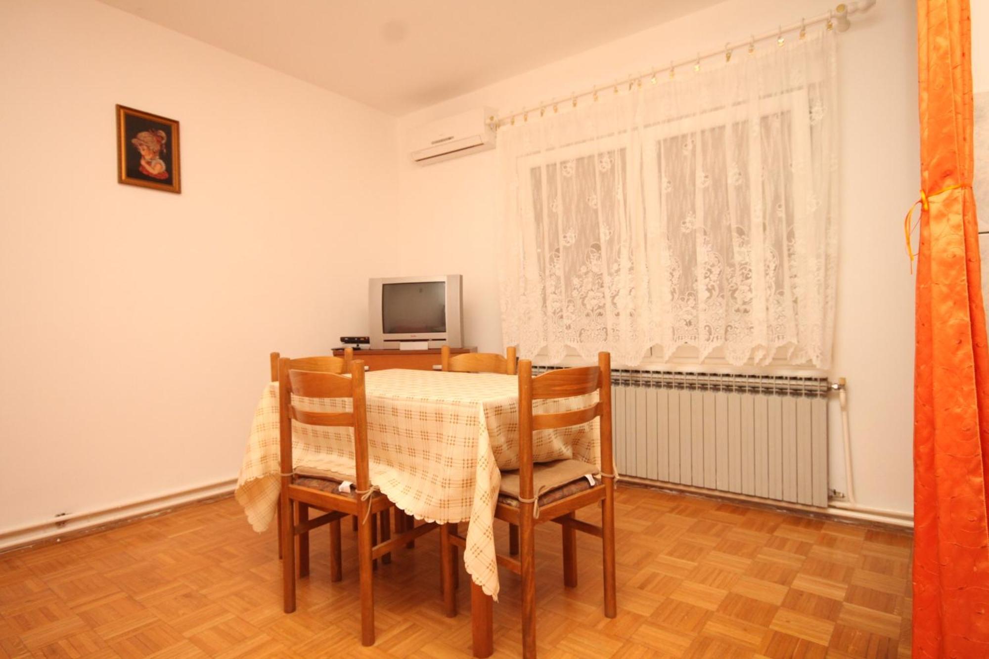 Apartments And Rooms With Parking Space Mali Lošinj Szoba fotó
